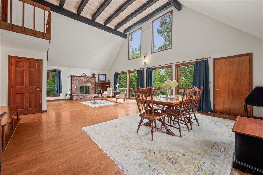 8 Chestnut Hill Rd Property Photo 3