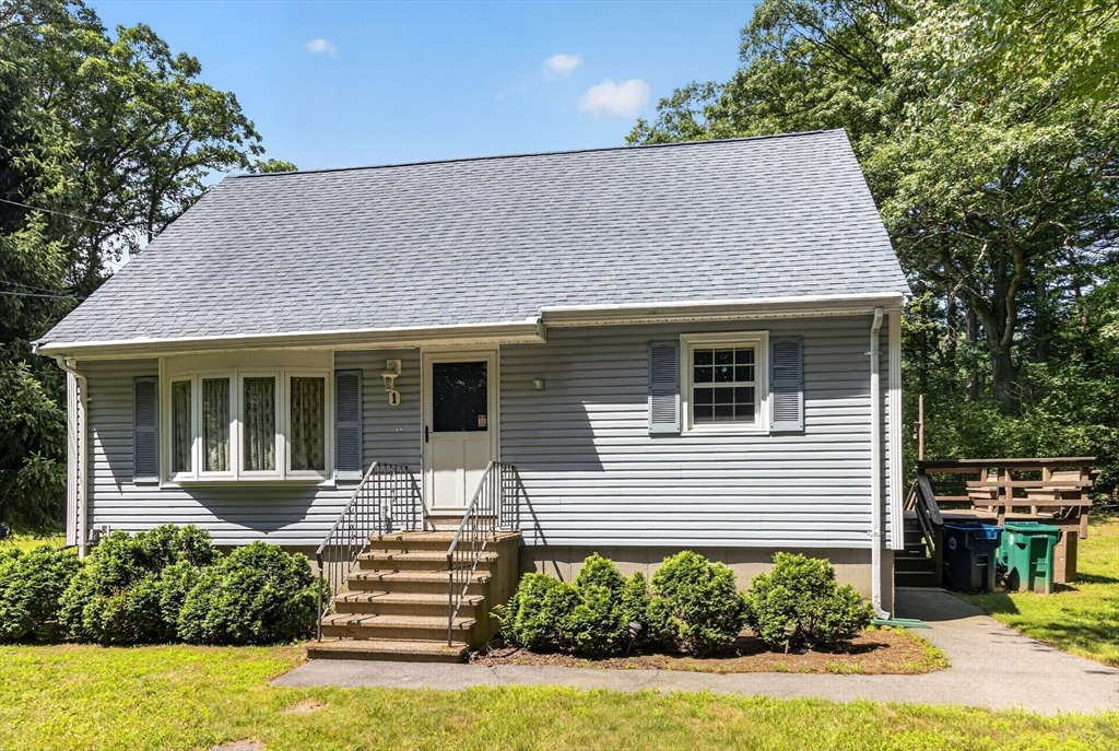 1 Ridgeway Ave Property Photo 2