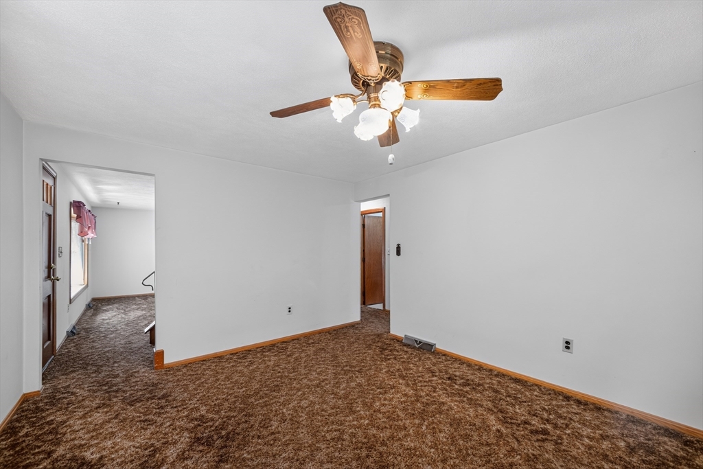 1 Ridgeway Ave Property Photo 8