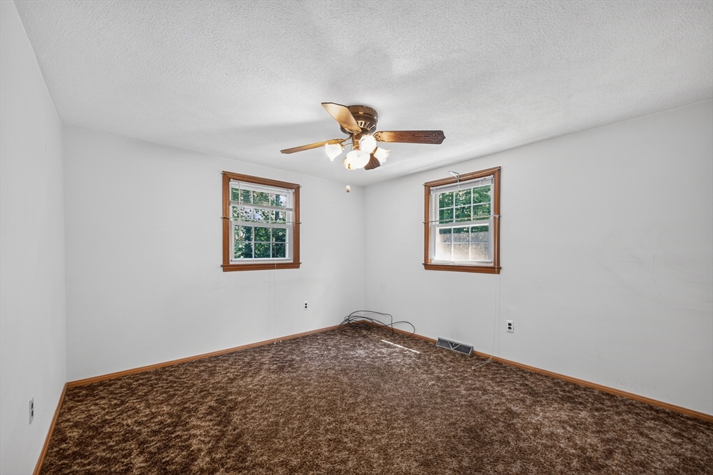 1 Ridgeway Ave Property Photo 9