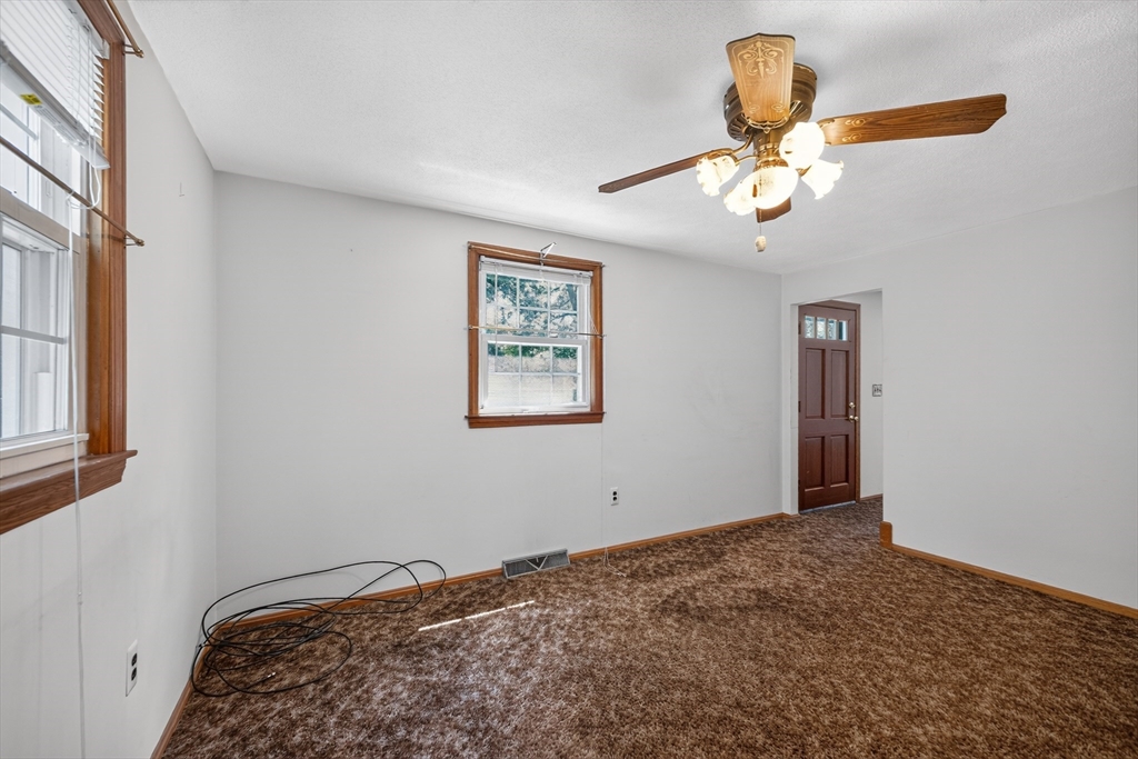 1 Ridgeway Ave Property Photo 11