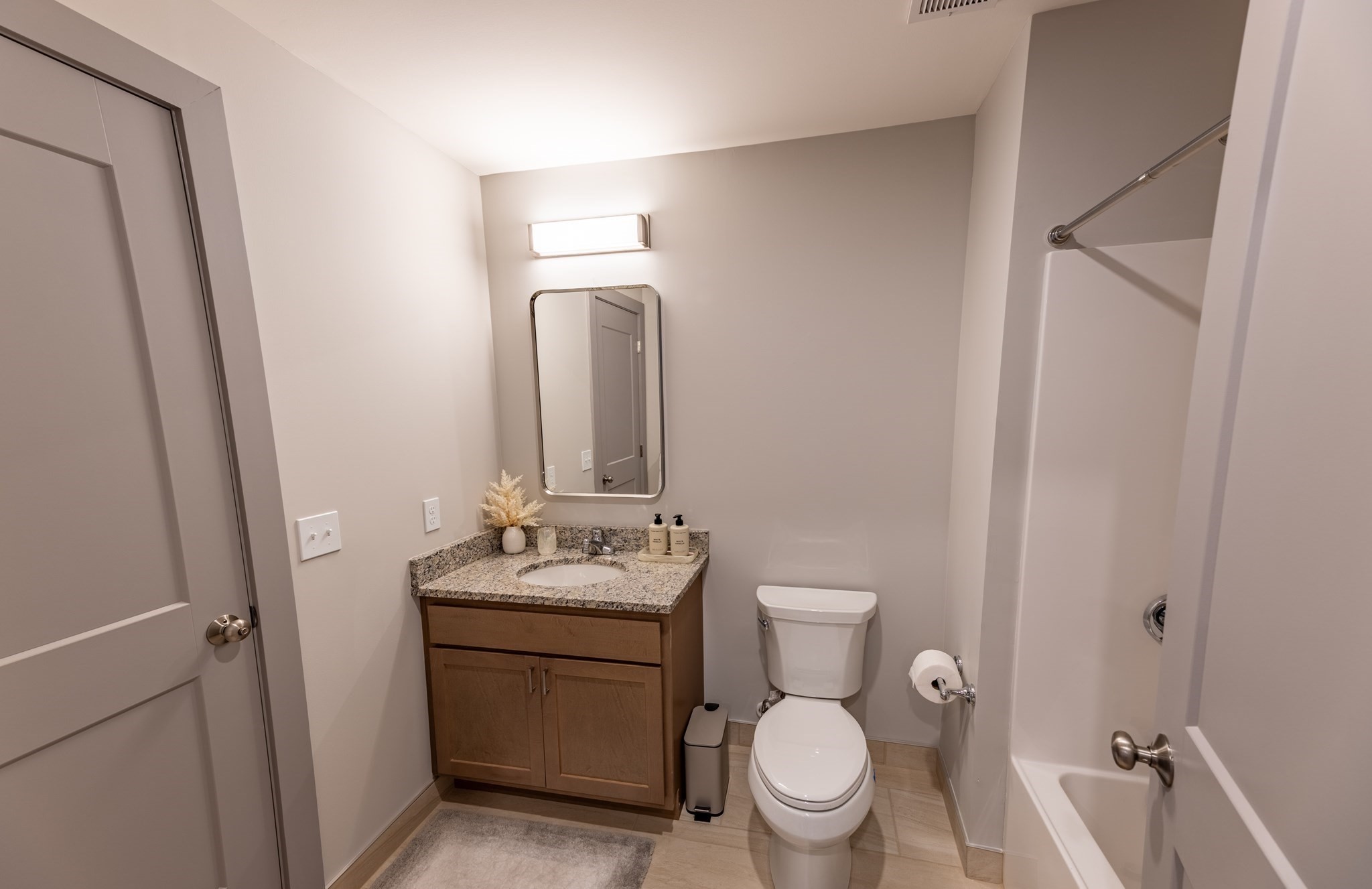 90 Grove St # 107 Property Photo 9