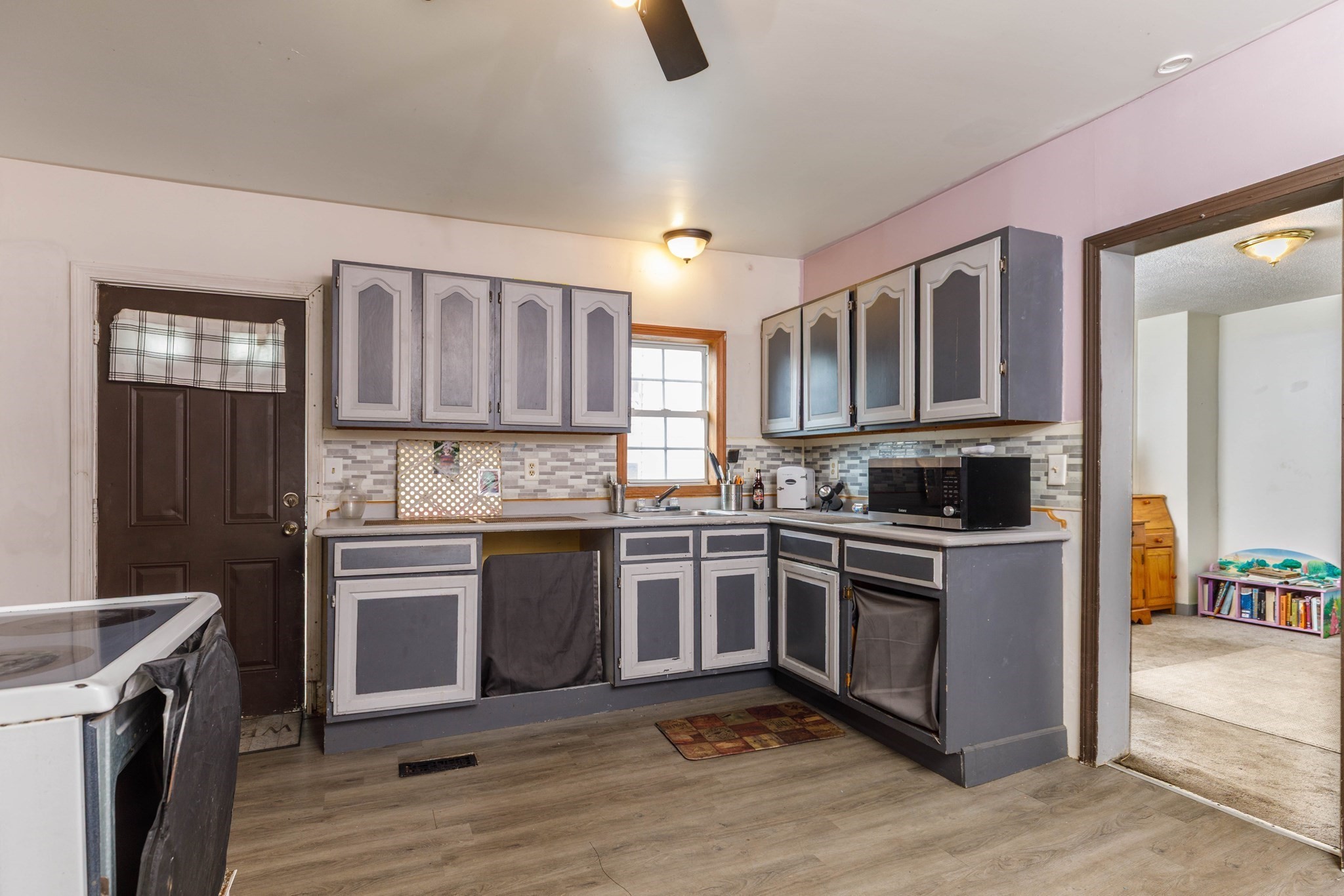 35 Essex Street Property Photo 2