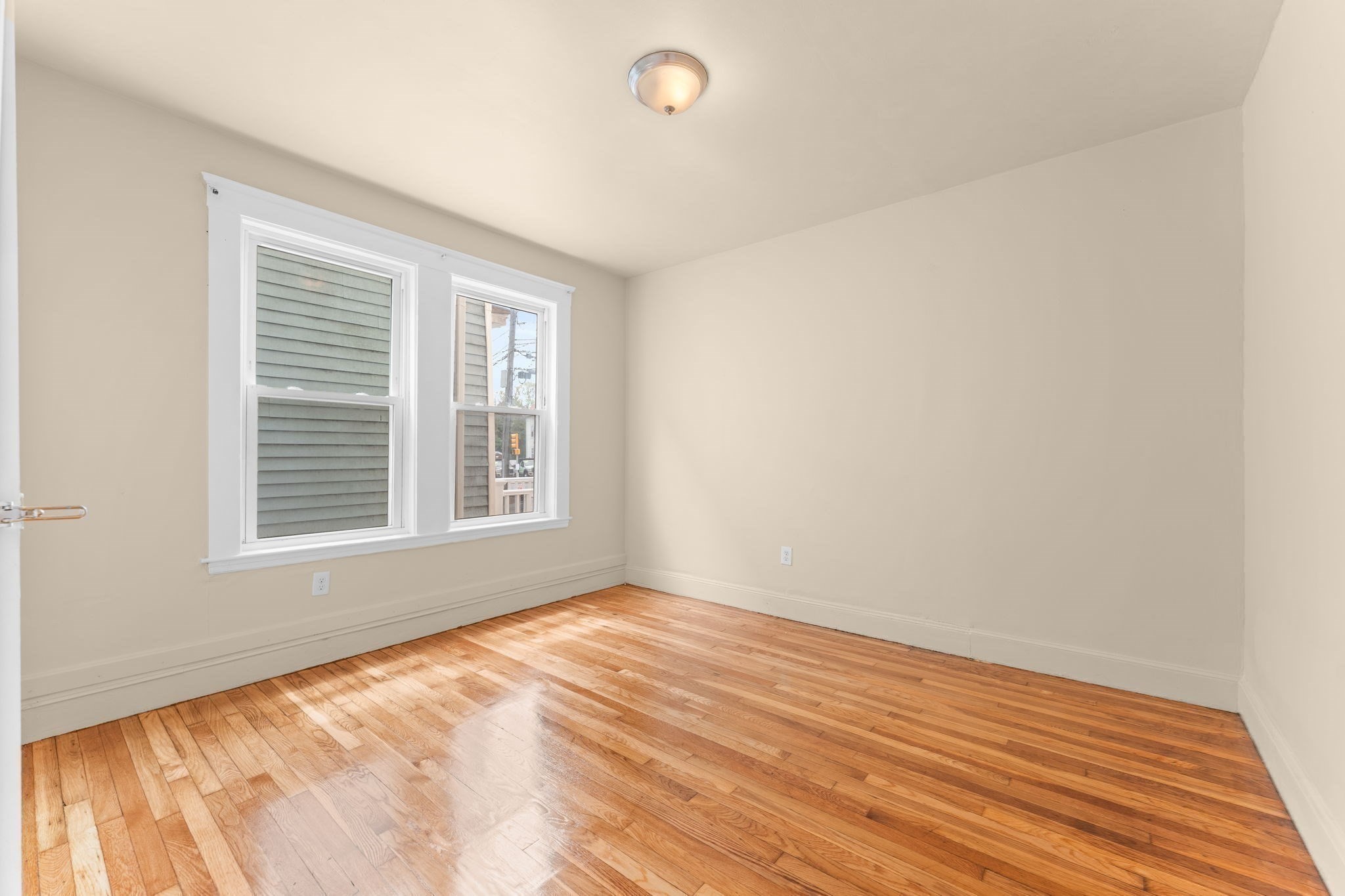 60 Commercial St Property Photo 12