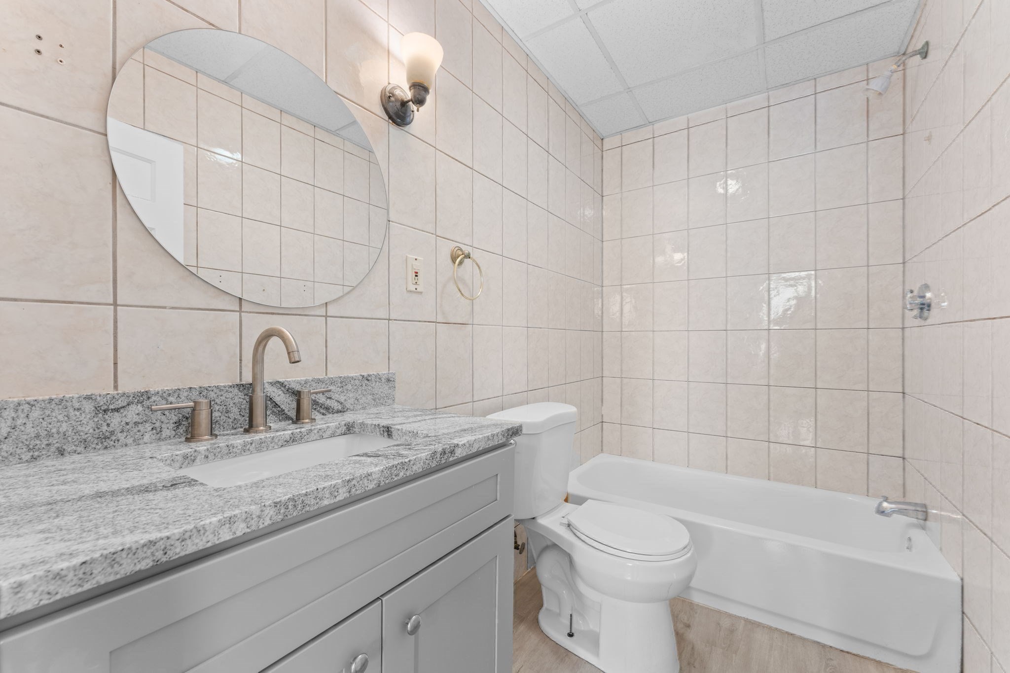 60 Commercial St Property Photo 15