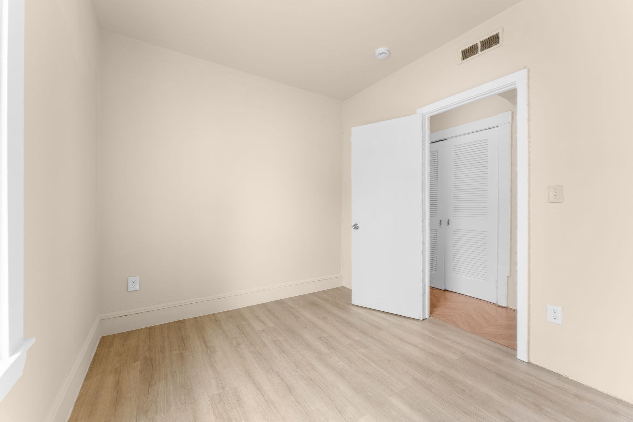 60 Commercial St Property Photo 25