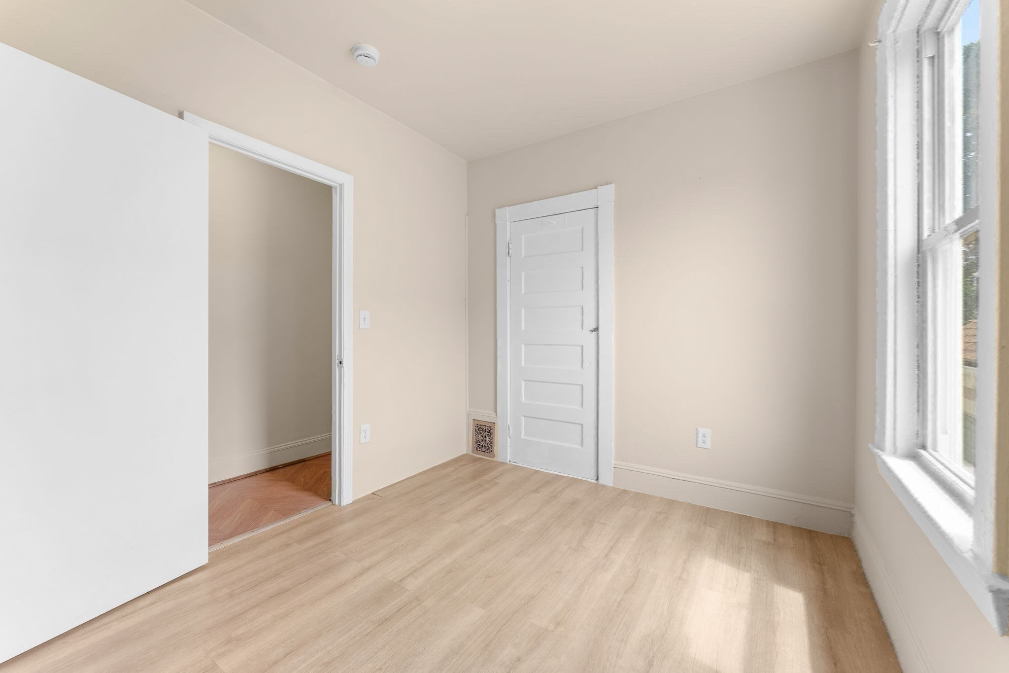 60 Commercial St Property Photo 26