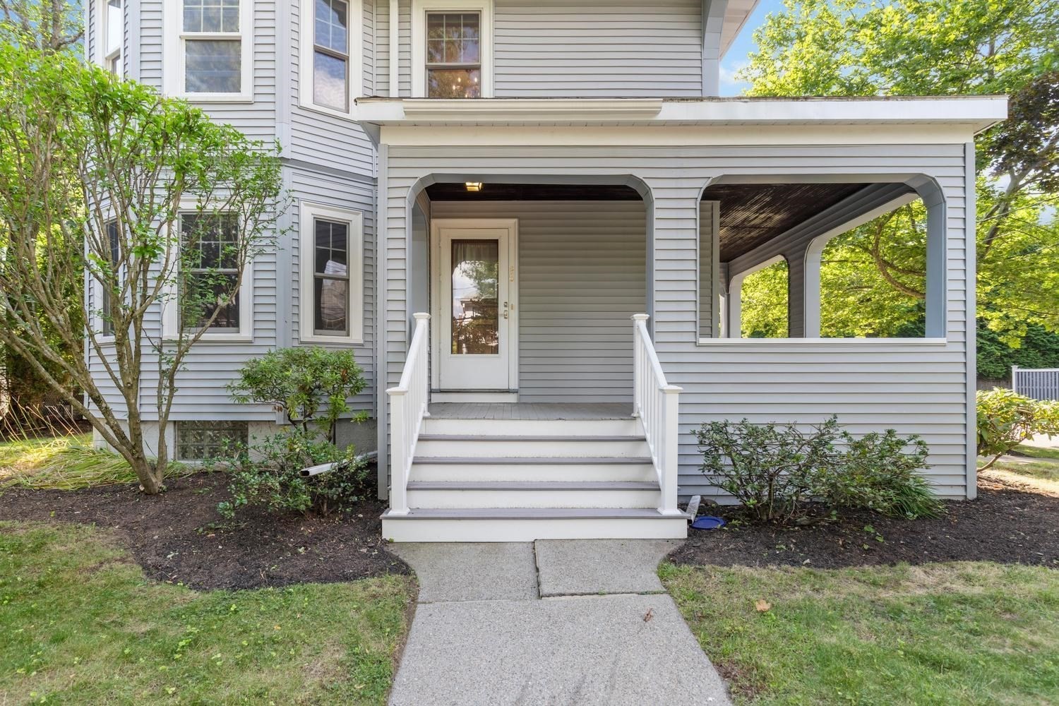 9 Spruce St Property Photo 5