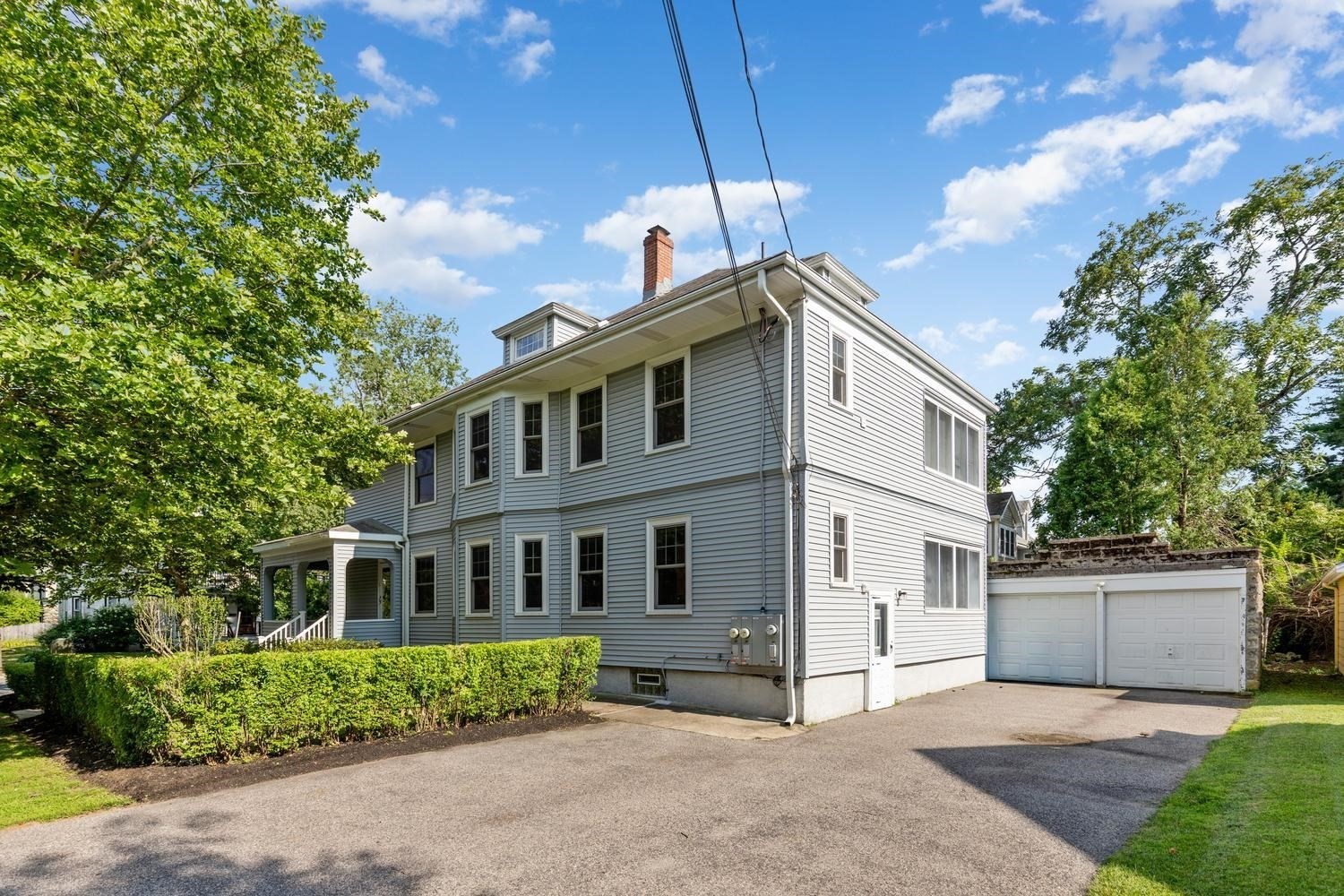 9 Spruce St Property Photo 6