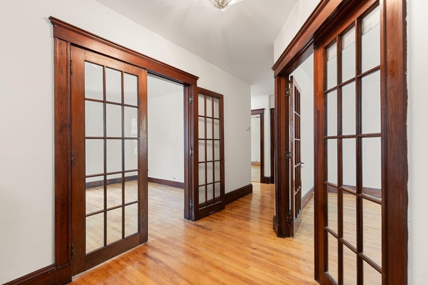 9 Spruce St Property Photo 8