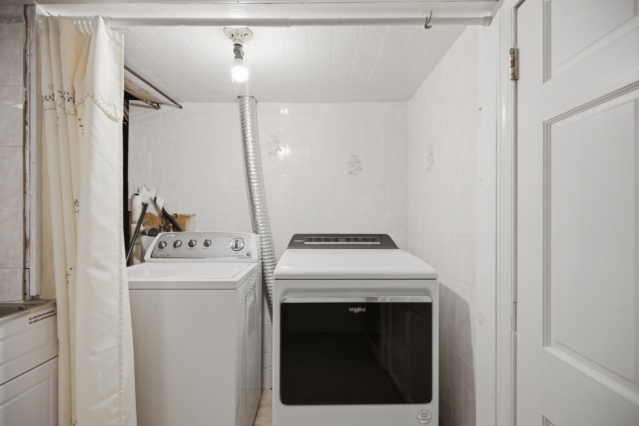 416 Ipswich Rd Property Photo 28