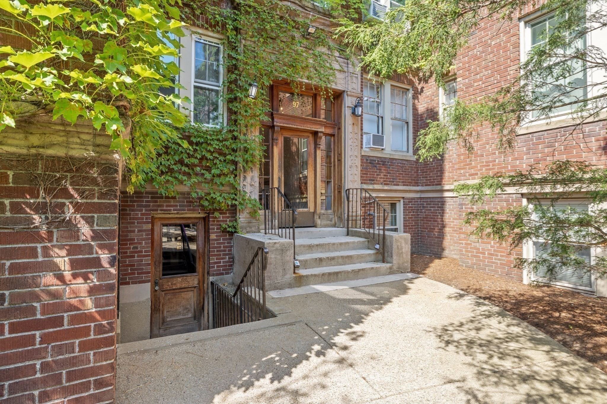 97 Chester St # S1 Property Photo 7