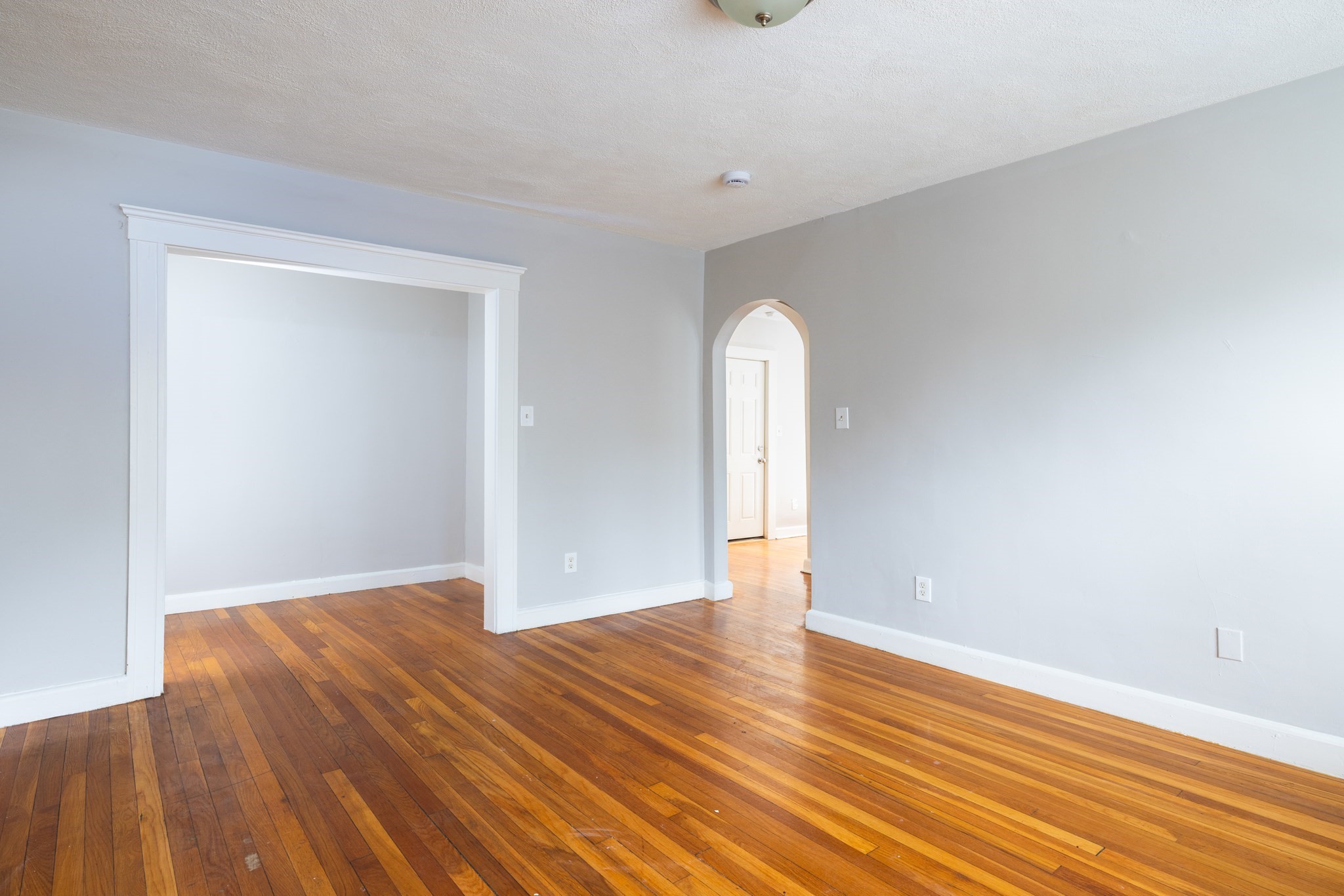 77 Green Street Property Photo 4