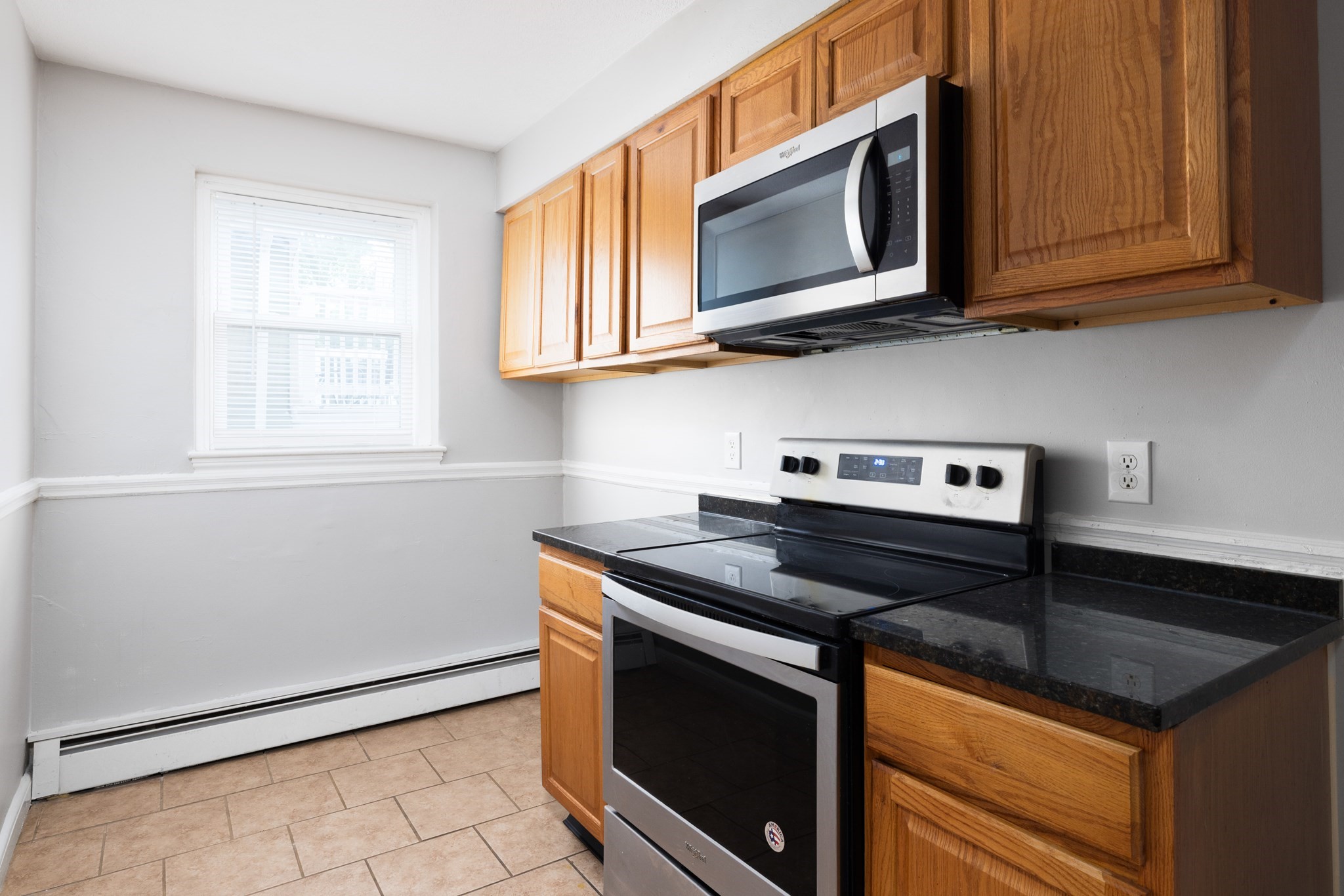 77 Green Street Property Photo 6