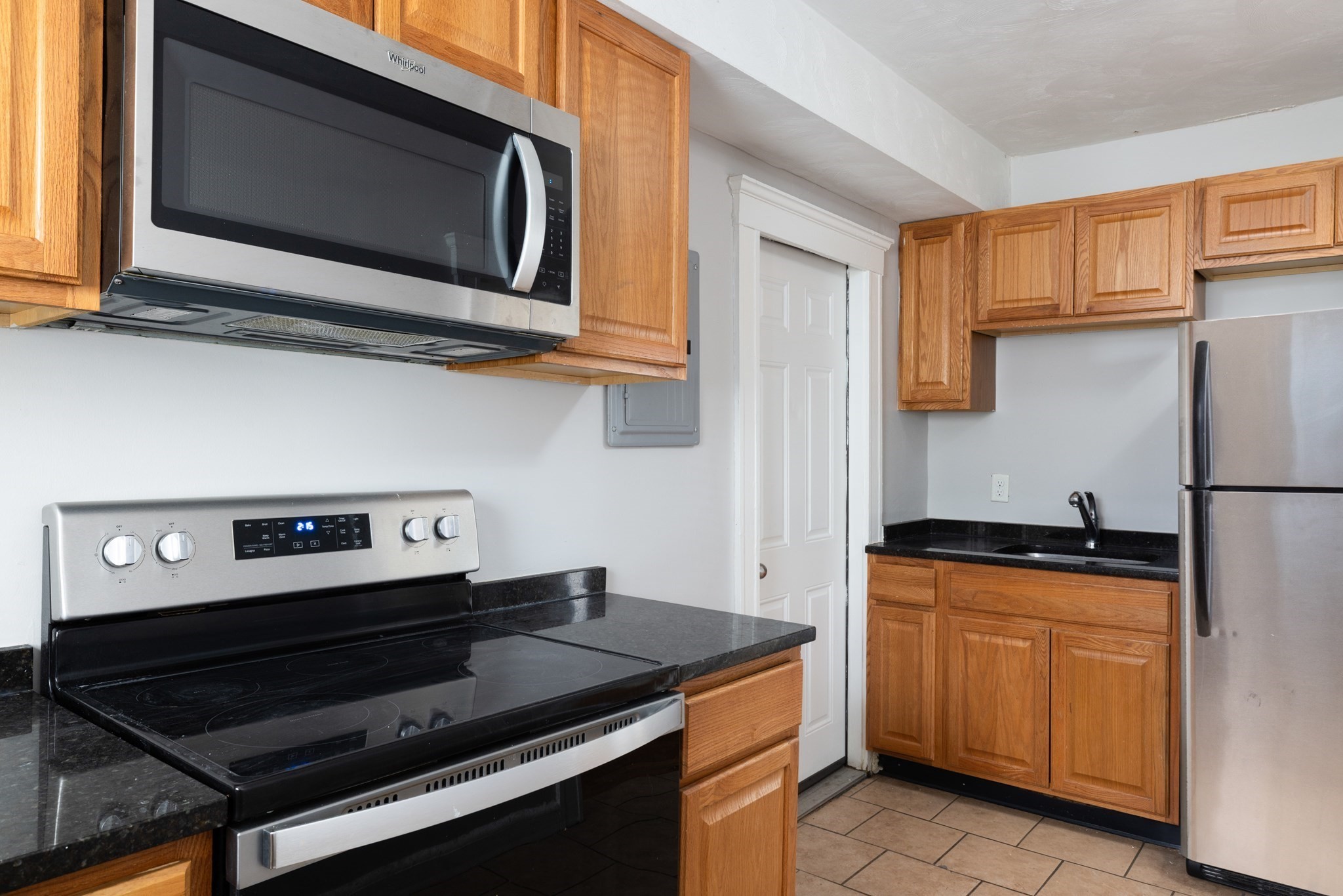 77 Green Street Property Photo 11