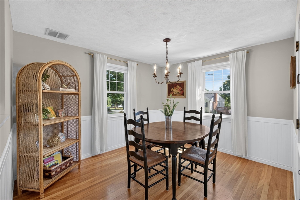 120 Farm St Property Photo 11