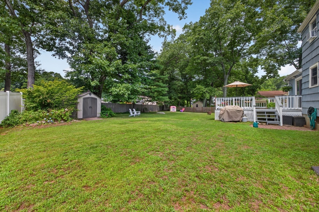 120 Farm St Property Photo 32