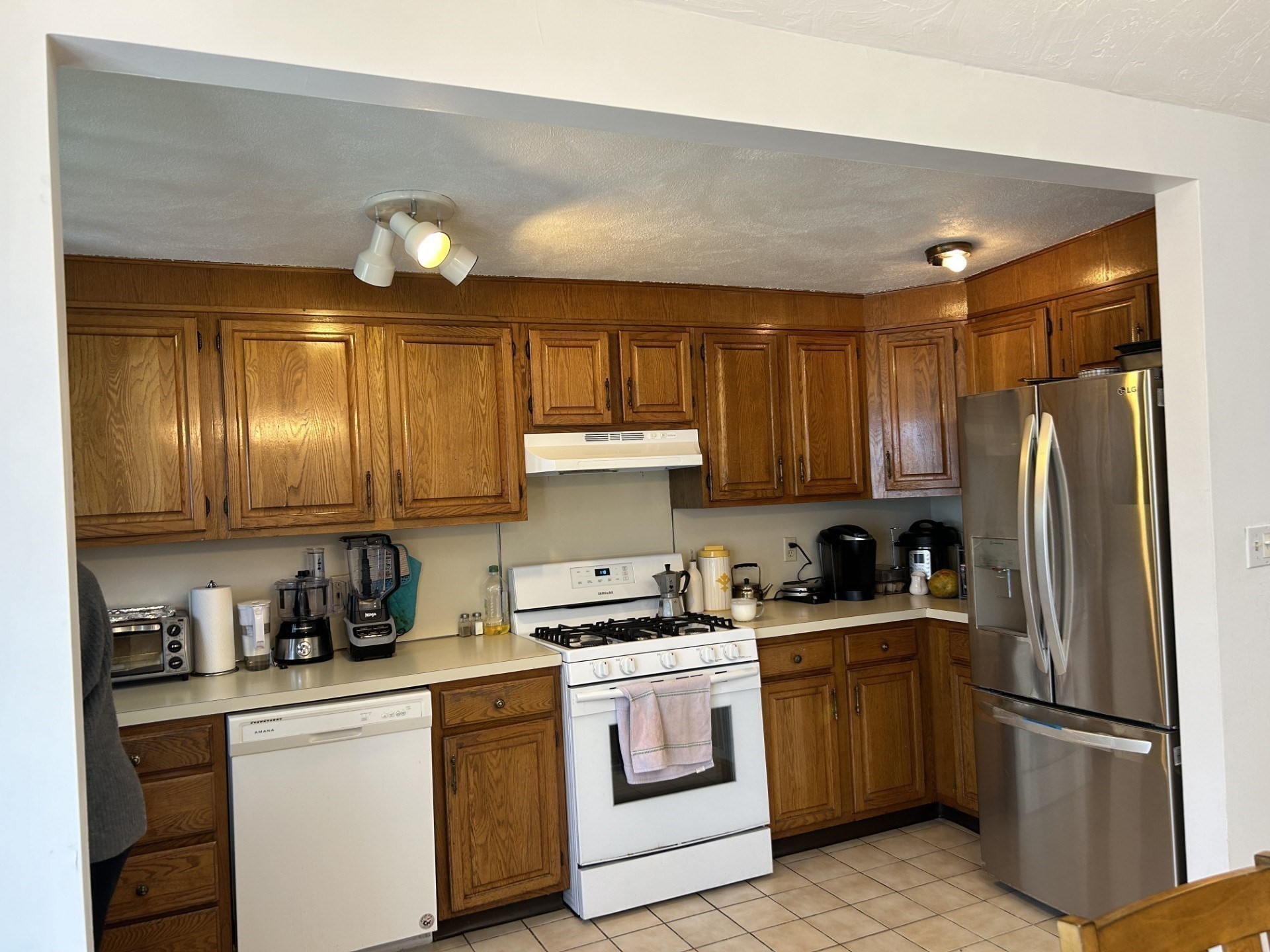 341 Summer Street # 2r Property Photo 4