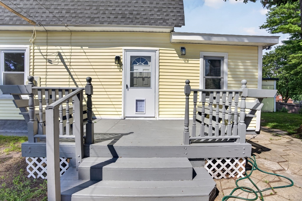 55 Grant St Property Photo 6
