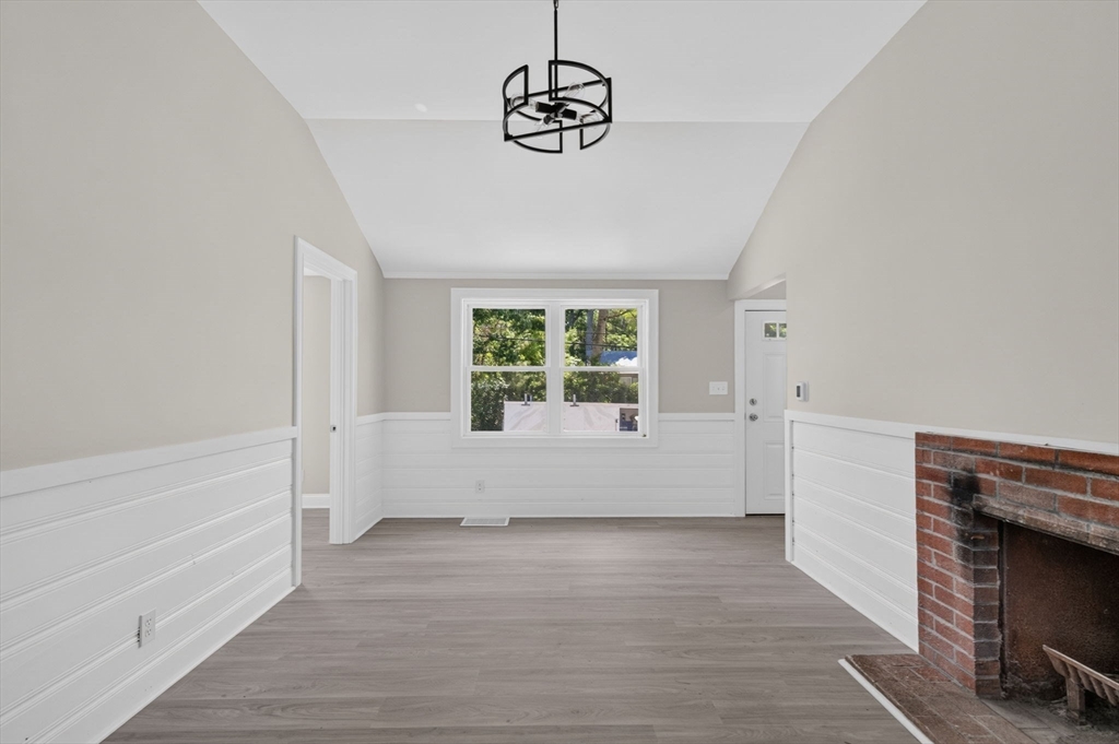 56 Buzzards Bay Dr Property Photo 8