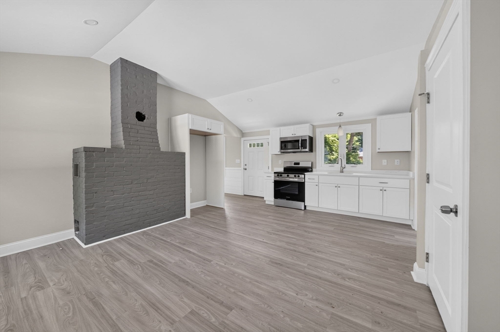 56 Buzzards Bay Dr Property Photo 14