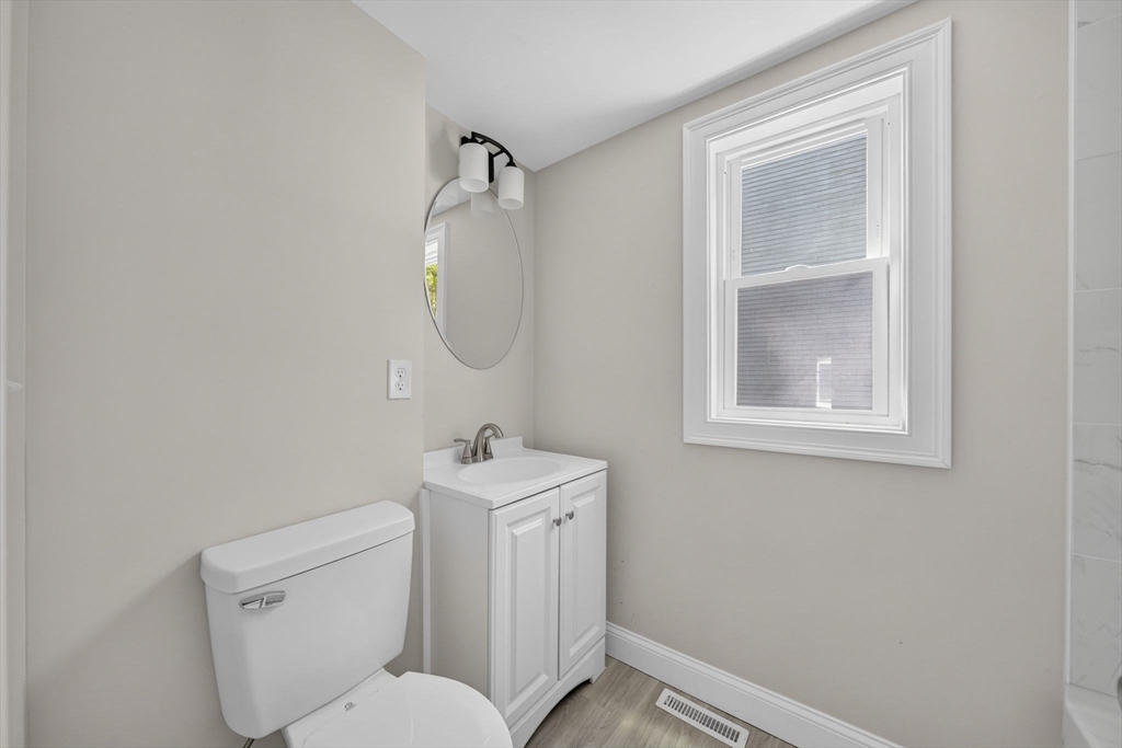 56 Buzzards Bay Dr Property Photo 20