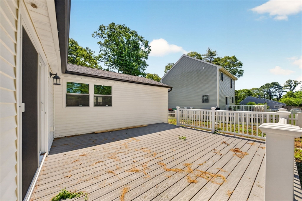 56 Buzzards Bay Dr Property Photo 28