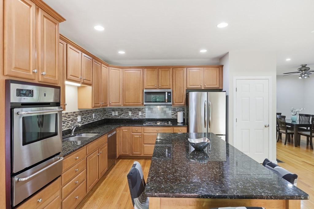 12 Minuteman Lane # 6 Property Photo 3
