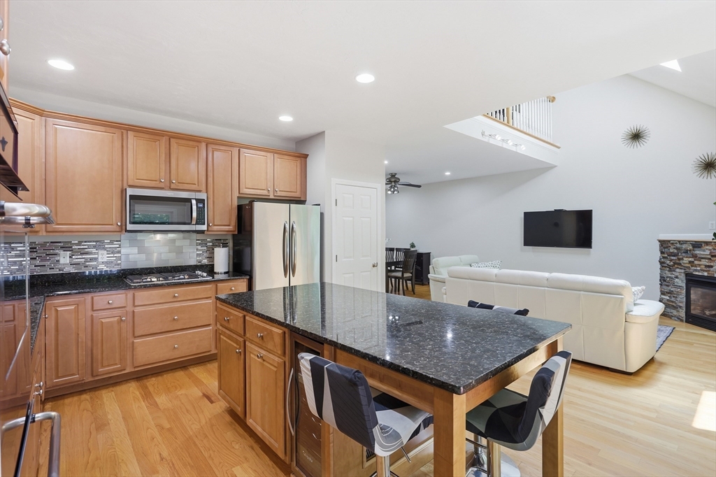 12 Minuteman Lane # 6 Property Photo 4
