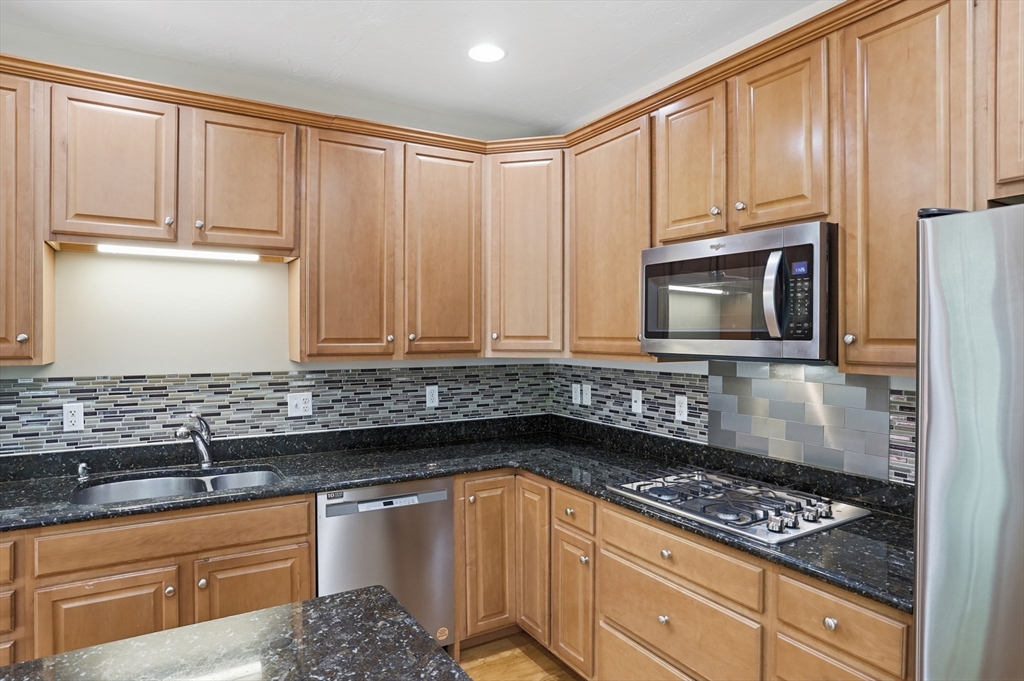 12 Minuteman Lane # 6 Property Photo 14