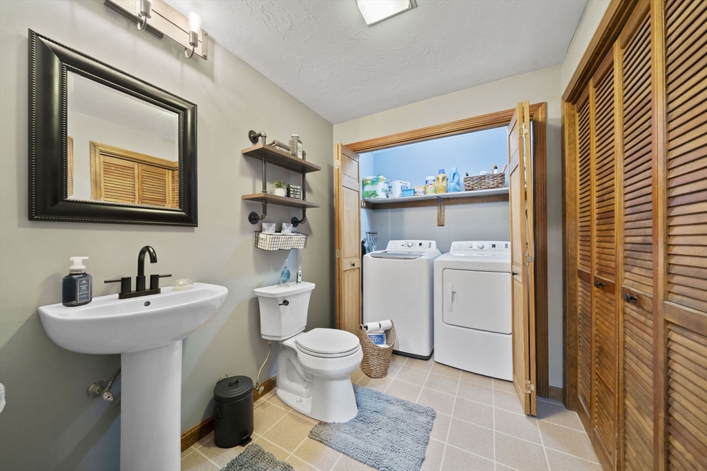 11 Leonard St Property Photo 8