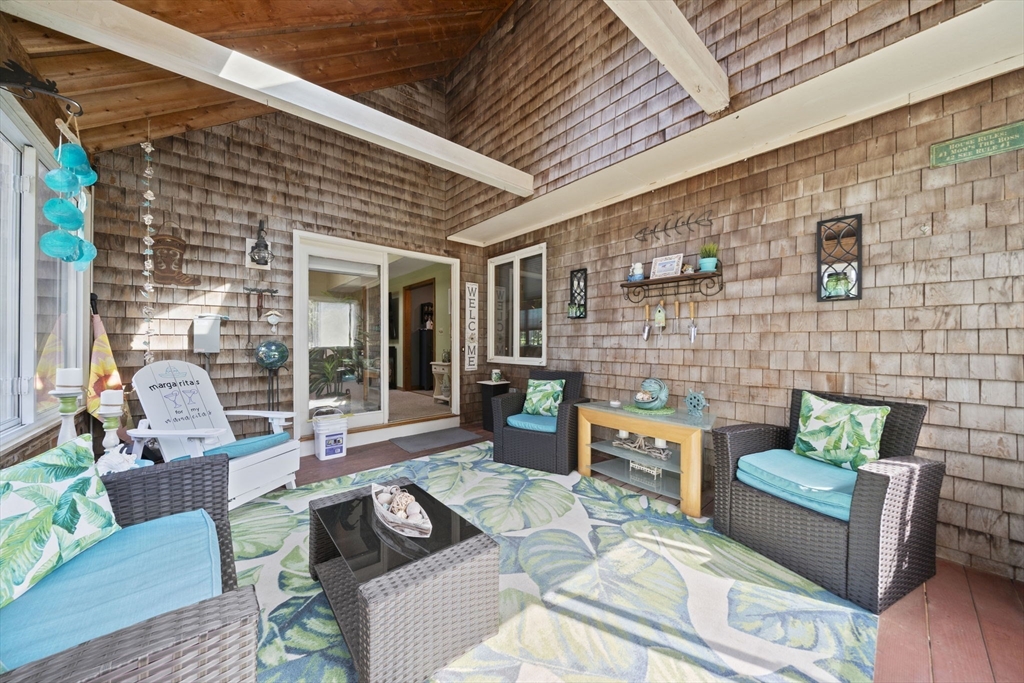 11 Leonard St Property Photo 12