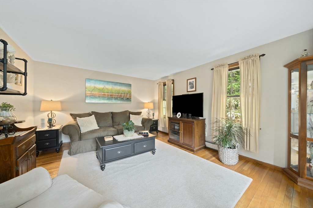 11 Leonard St Property Photo 15