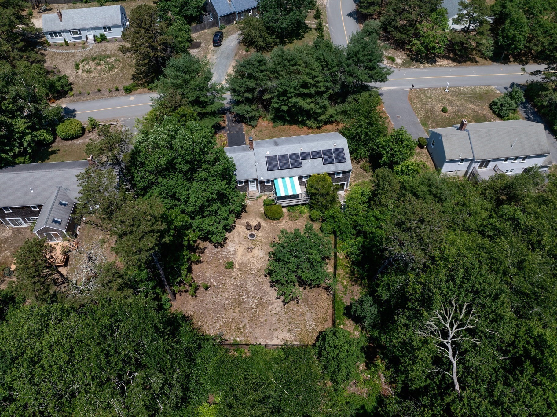 90 Village Ln Property Photo 35