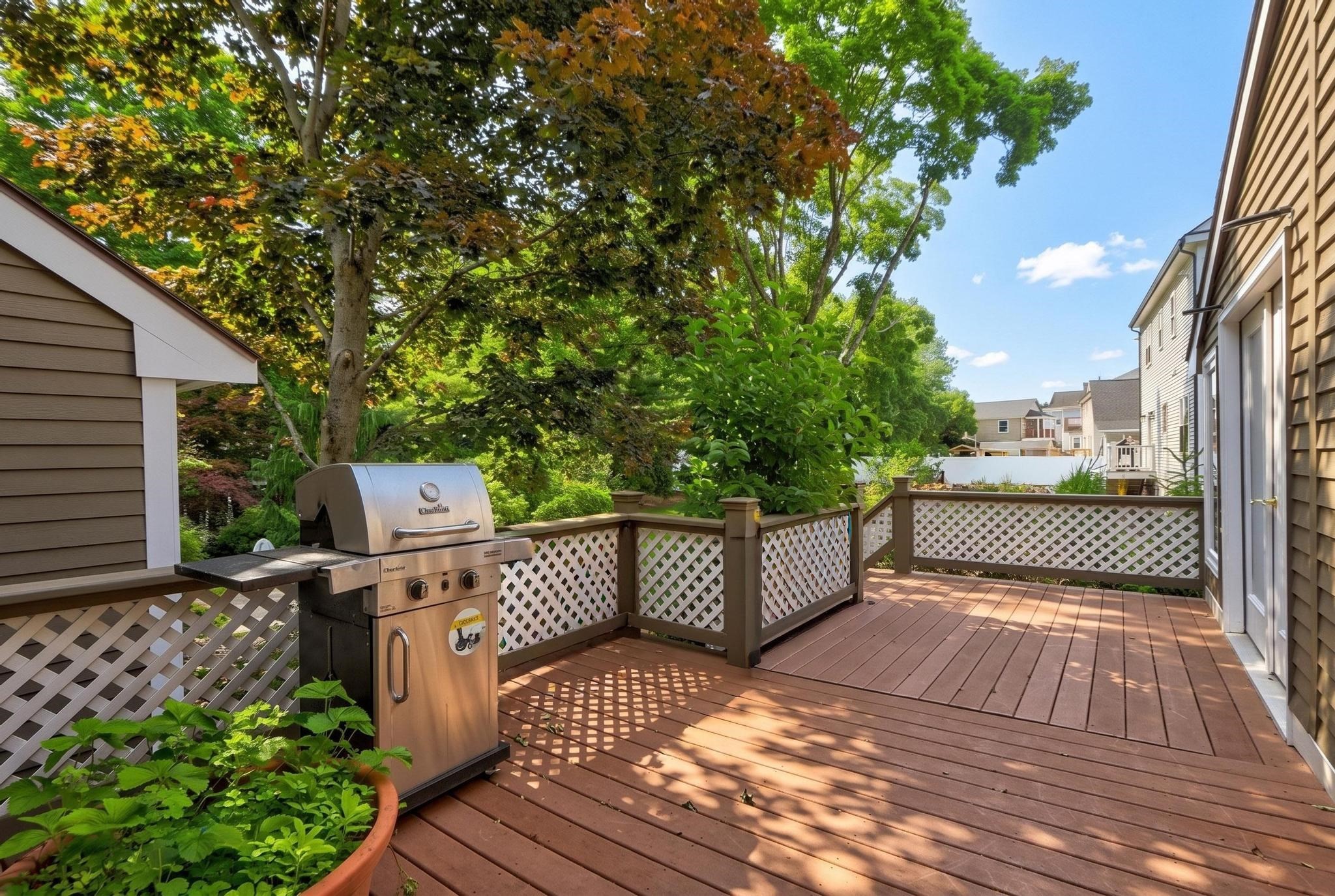 129 Pearl Street Property Photo 5