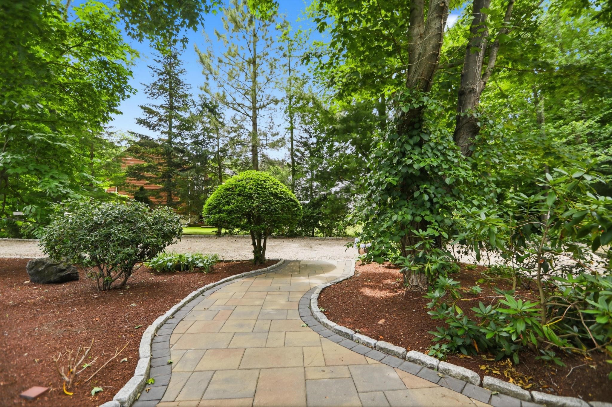 129 Pearl Street Property Photo 8