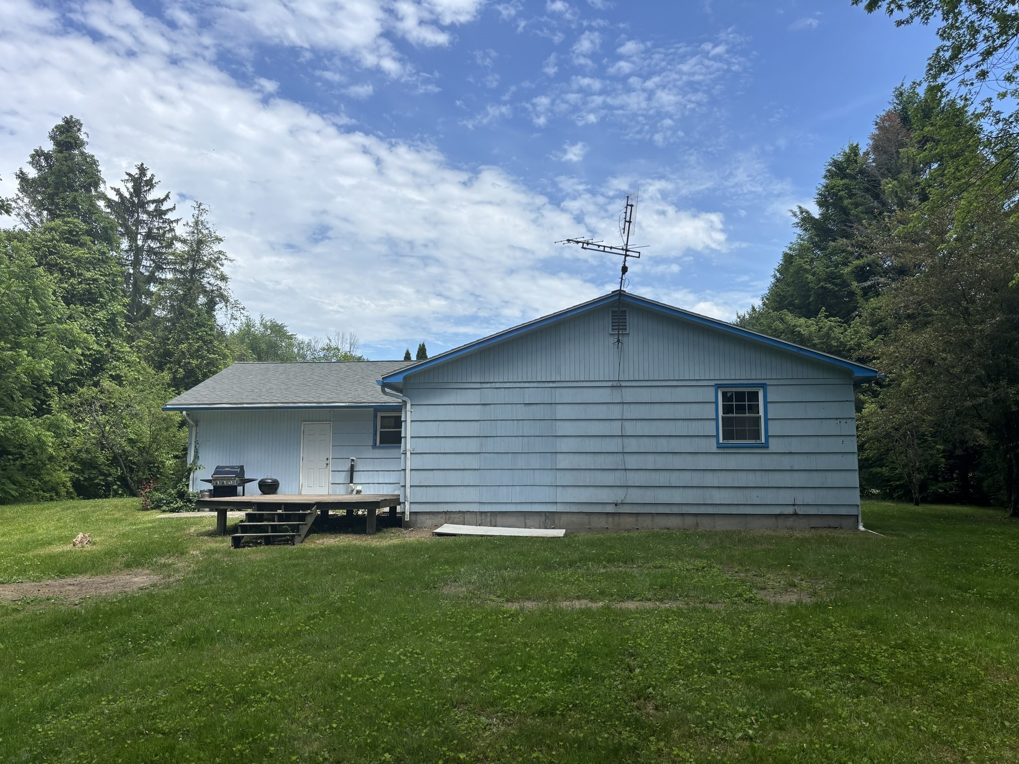 39 Huntington Rd Property Photo 6