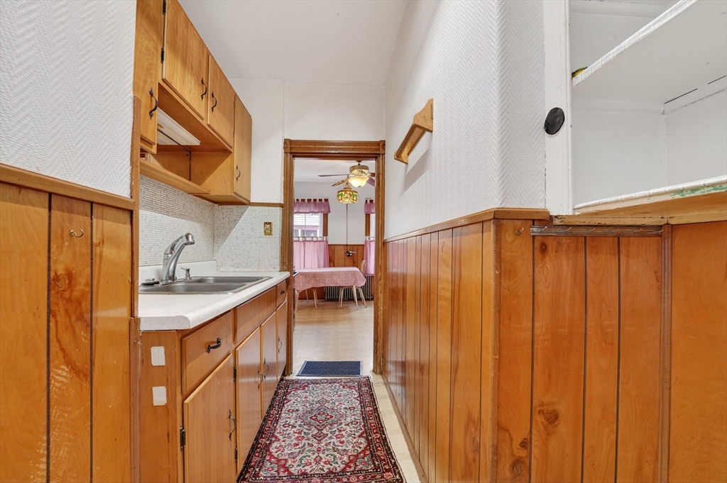 326 Summer St Property Photo 22