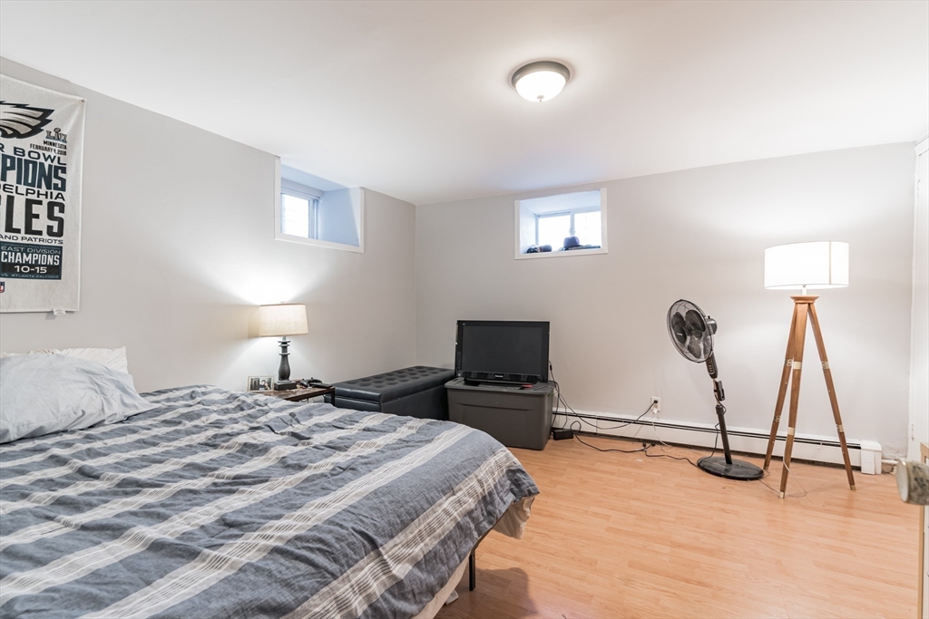 141 Chiswick # 1b Property Photo 11
