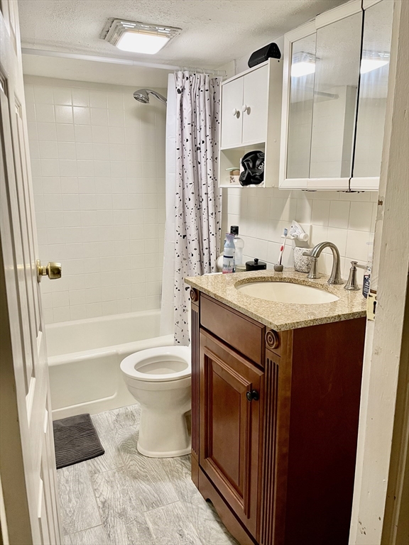141 Chiswick # 1b Property Photo 15