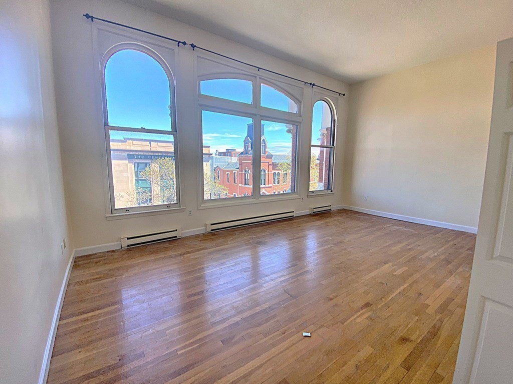 219 Central St # 3b Property Photo 1
