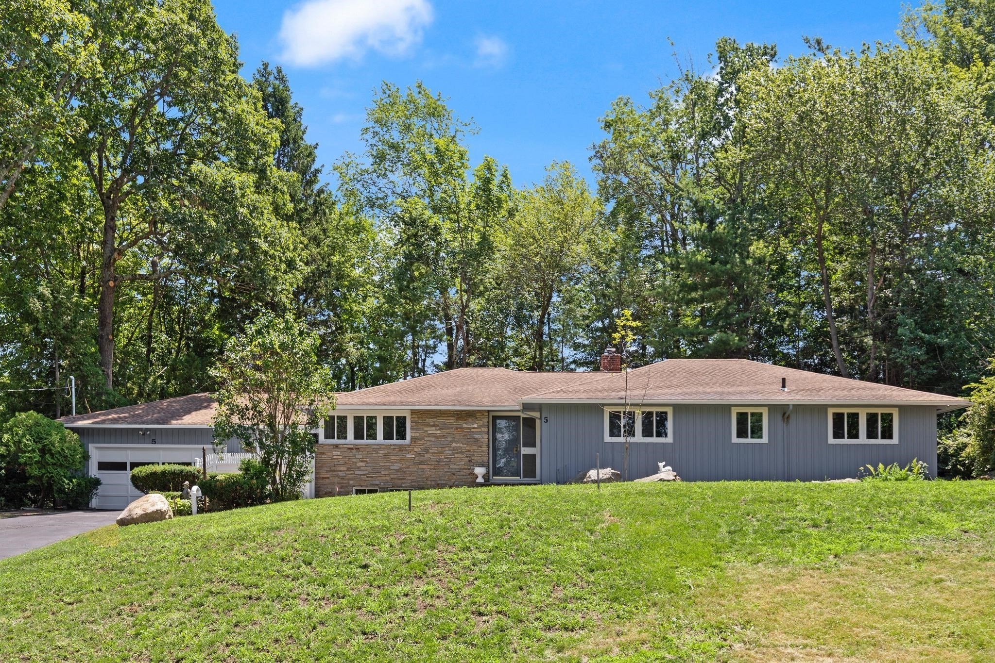 5 Woodland Drive Property Photo 3