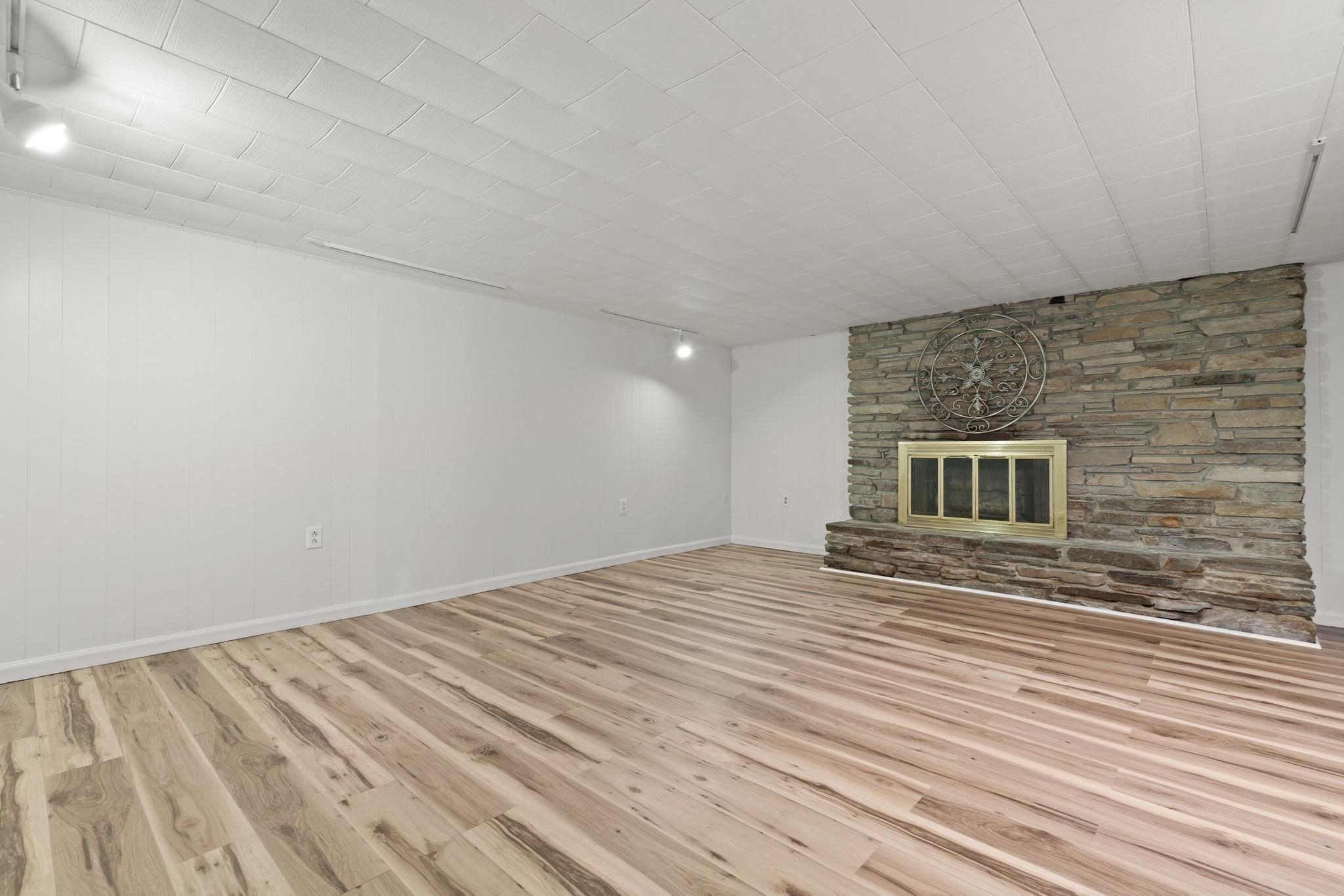 5 Woodland Drive Property Photo 29