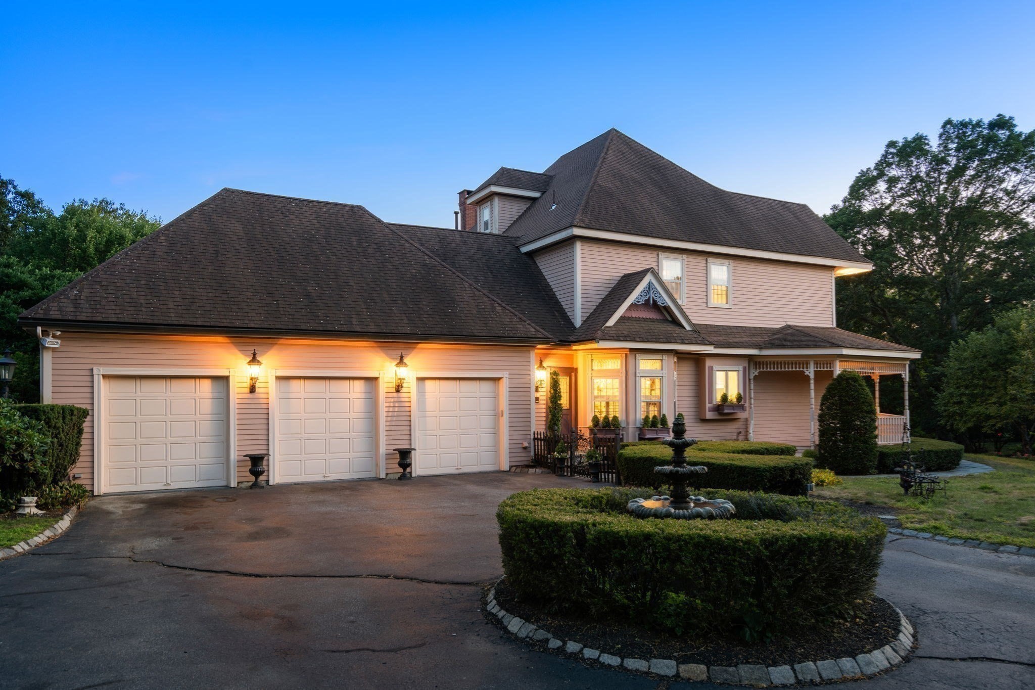 2 Country Way Property Photo 6