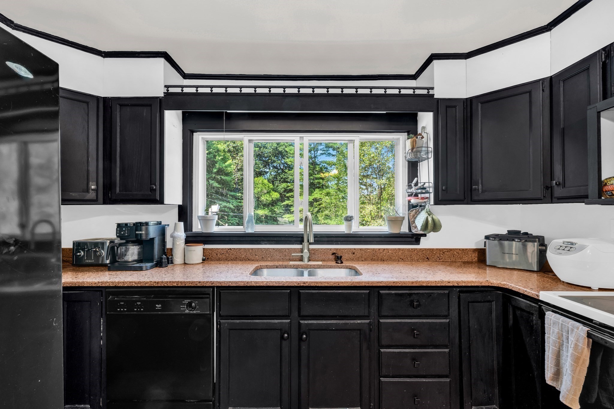 401 Petersham Road Property Photo 4