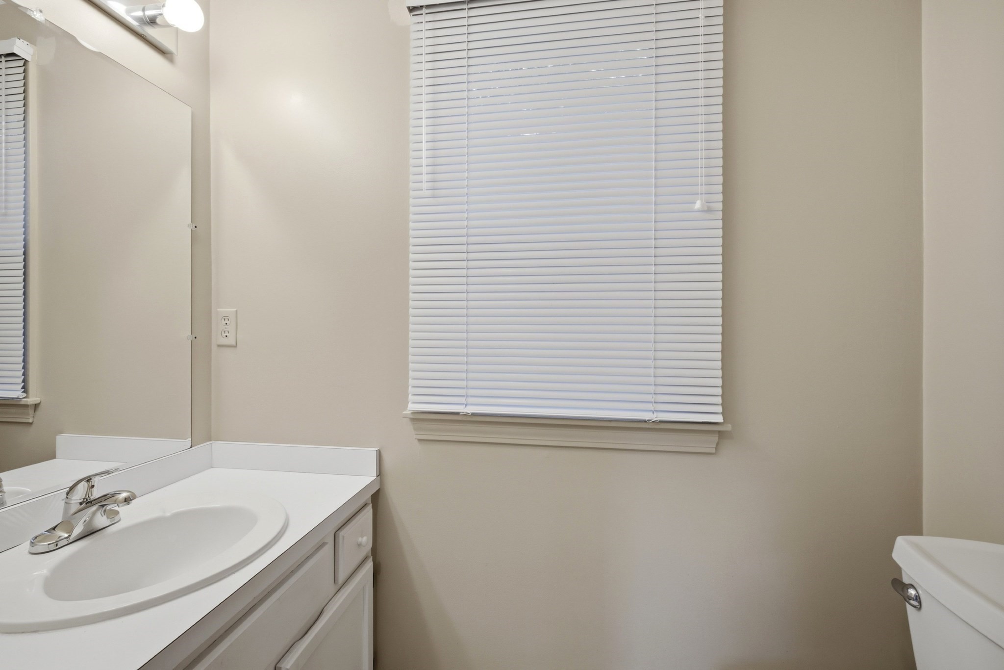 101 Winter Street Property Photo 22