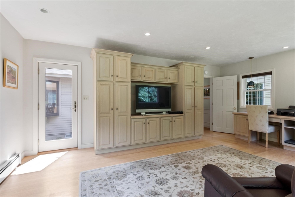 105 Slough Property Photo 11