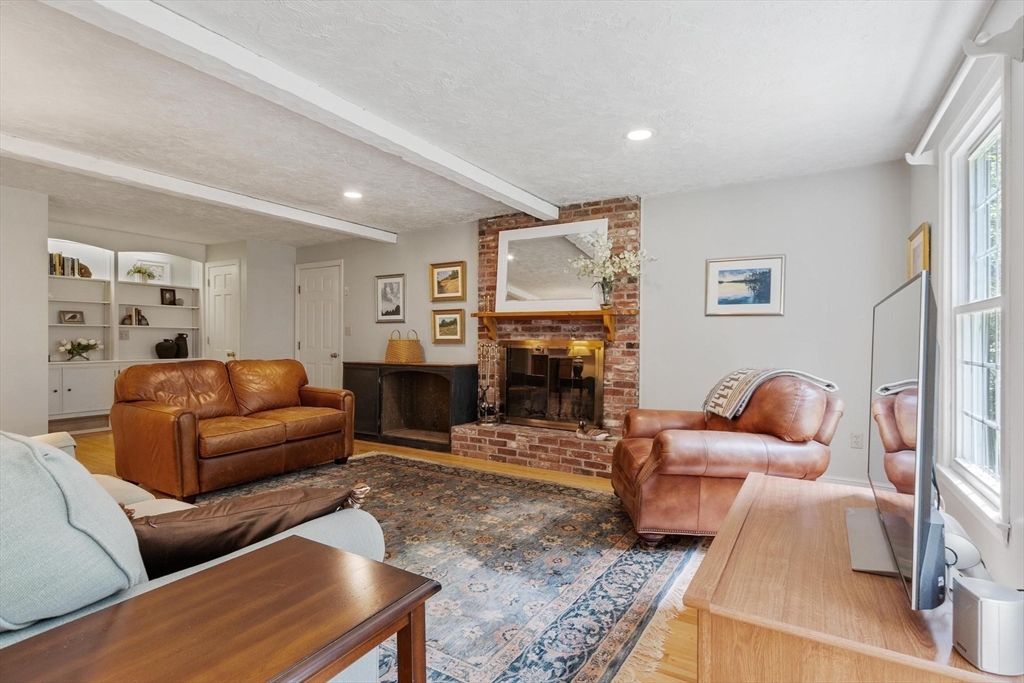 105 Slough Property Photo 22