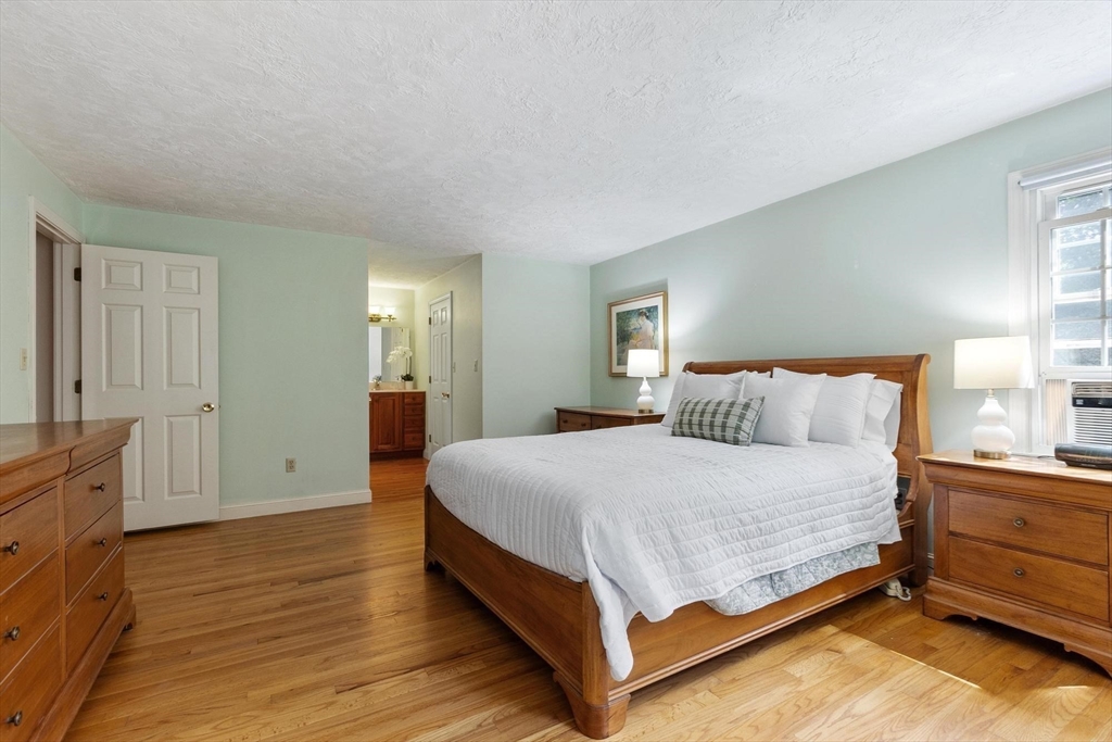 105 Slough Property Photo 23