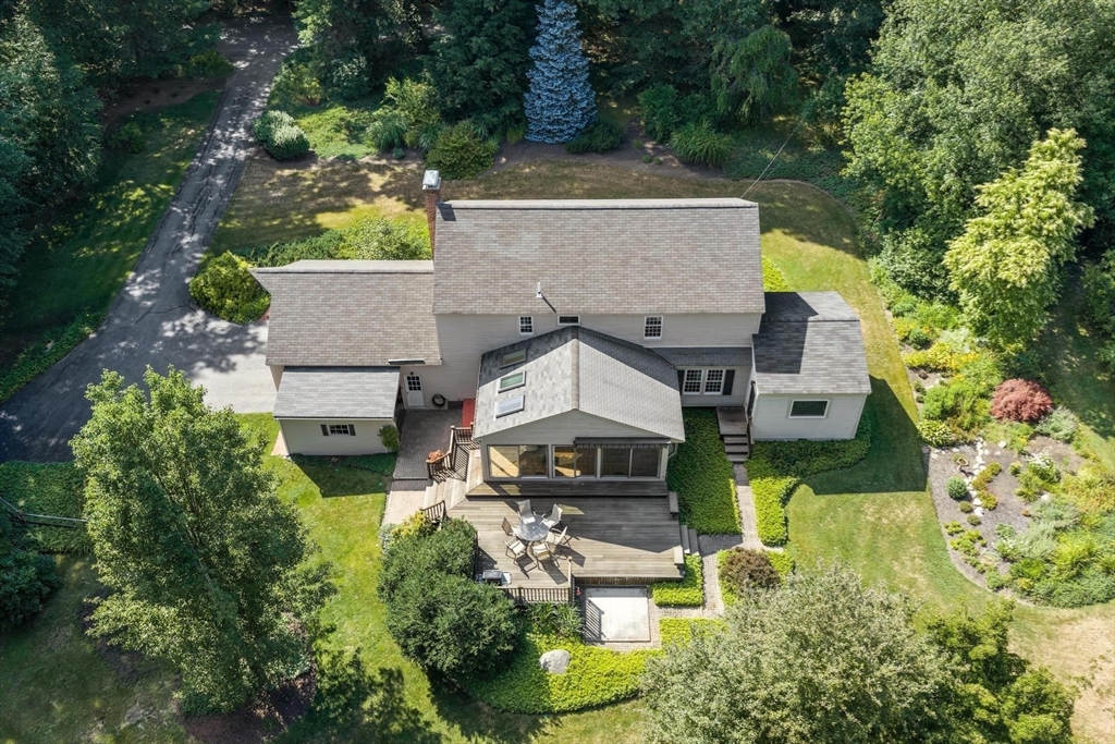 105 Slough Property Photo 35